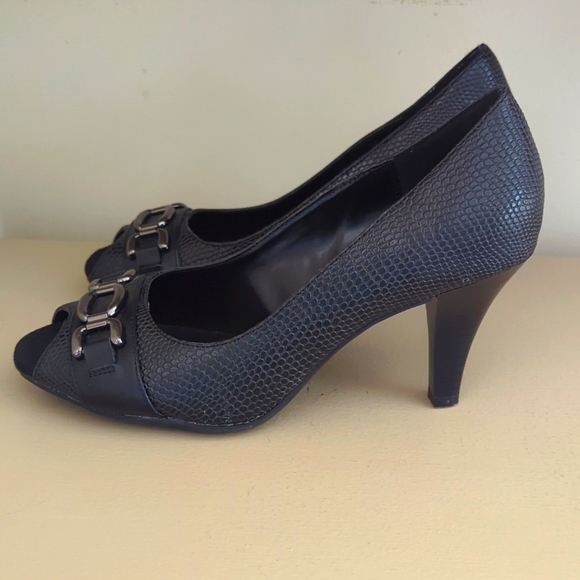 NWT Aerosoles Heel Rest Good Lux Peep Toe Pumps 9.5 Black Faux Snakeskin Pattern - Picture 13 of 16